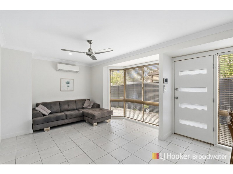 1/9 Stephanie Court, Labrador QLD 4215