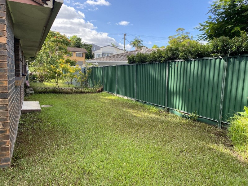 2/6 Enid Street, Southport QLD 4215