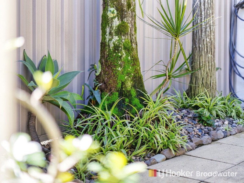 8/71 Olsen Avenue, Labrador QLD 4215