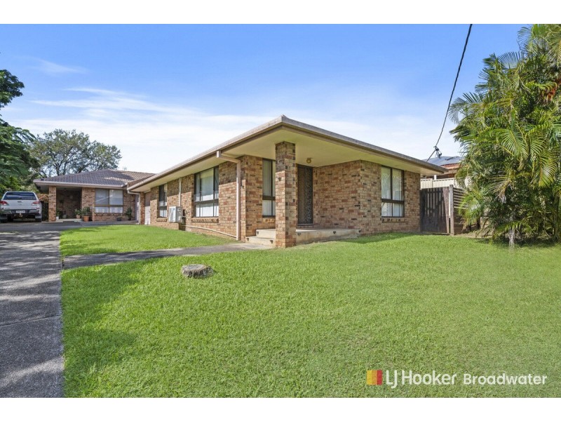 1/42 Harley Street, Labrador QLD 4215