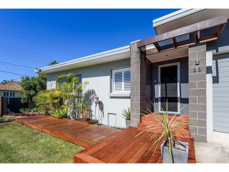 88 Robert Street, Labrador QLD 4215