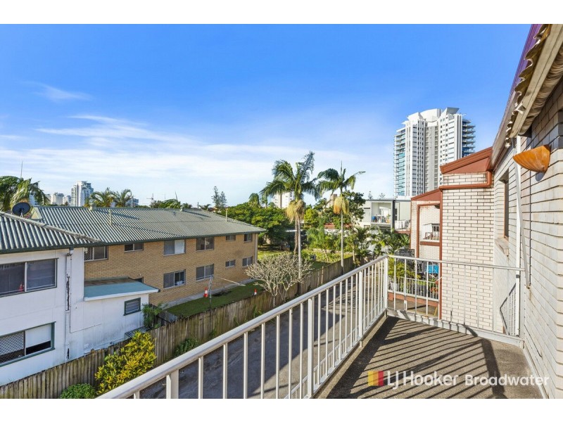10/29 Ahern Street, Labrador QLD 4215