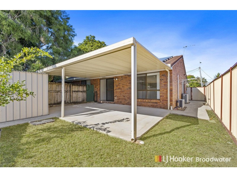 1/233 Central Street, Labrador QLD 4215