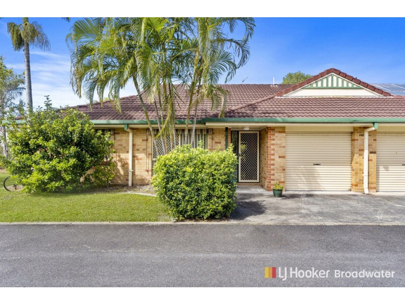 18/2 Brown Street, Labrador QLD 4215