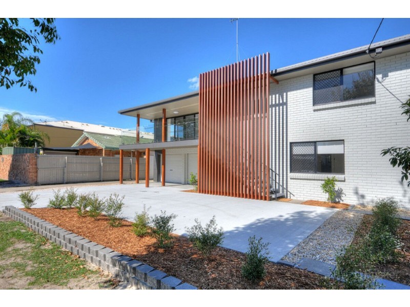 2/56 Imperial Parade, Labrador QLD 4215