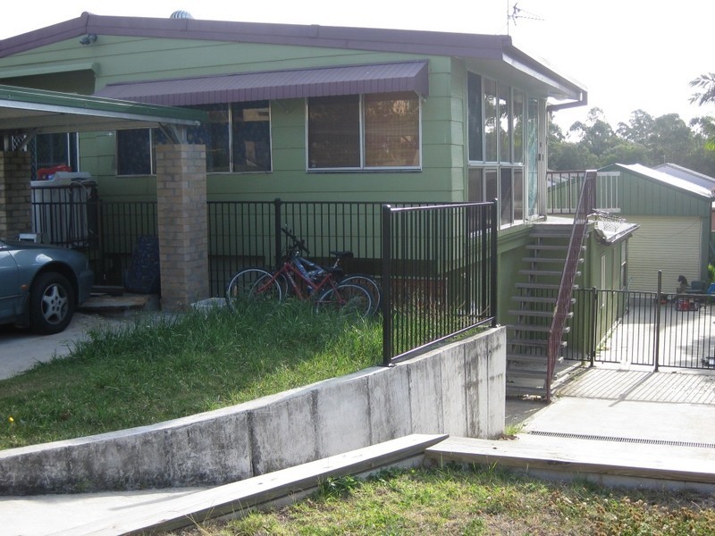 14 Rodlan Parade, Labrador QLD 4215