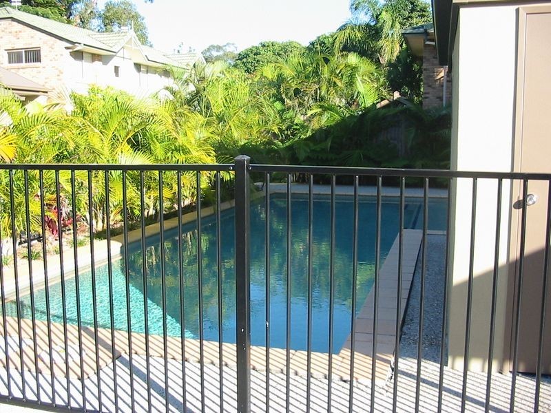 2/8-10 Gordon Street, Labrador QLD 4215