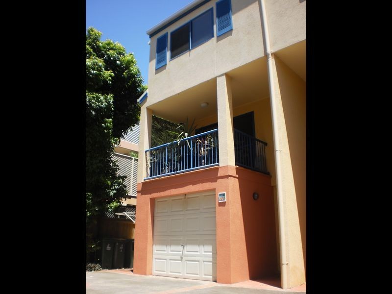 4/12 Brighton Street, Biggera Waters QLD 4216