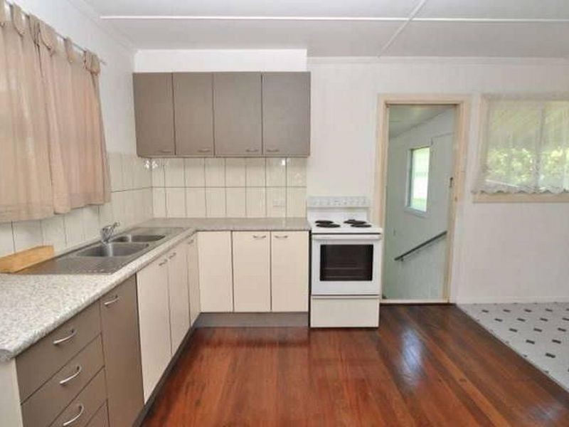 5 Kenmar Street, Labrador QLD 4215