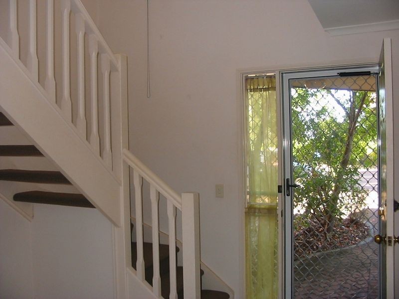 6/6 Harley Street, Labrador QLD 4215