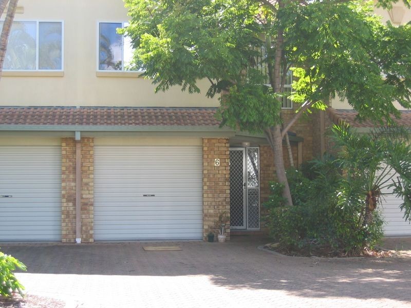 6/6 Harley Street, Labrador QLD 4215