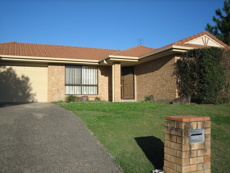 10 Kolonia Street, Pacific Pines QLD 4211