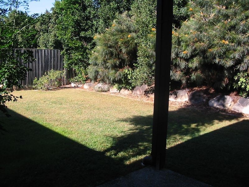 10 Kolonia Street, Pacific Pines QLD 4211