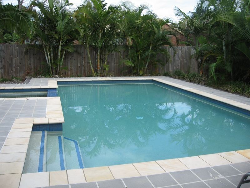 Labrador QLD 4215