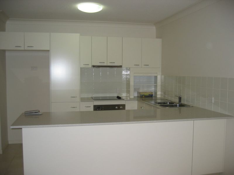 2/4-6 Oleander Avenue, Biggera Waters QLD 4216