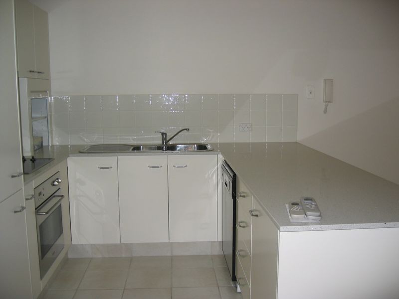 2/4-6 Oleander Avenue, Biggera Waters QLD 4216