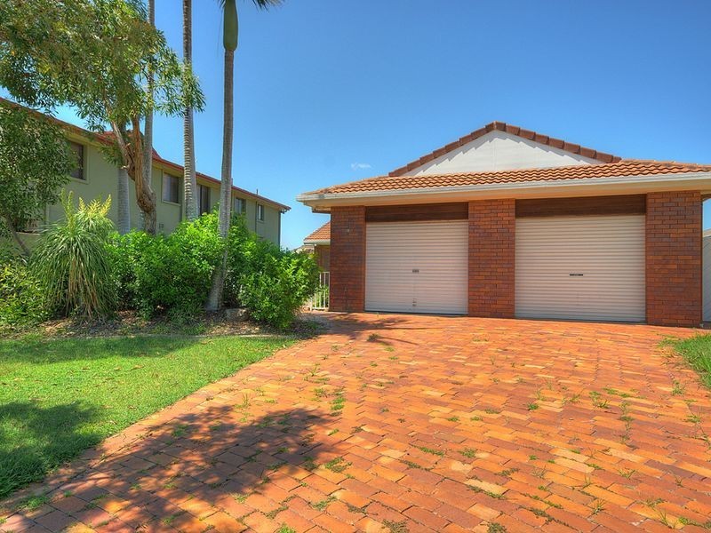 24 Longboat Place, Biggera Waters QLD 4216