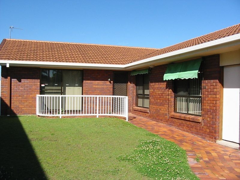 24 Longboat Place, Biggera Waters QLD 4216