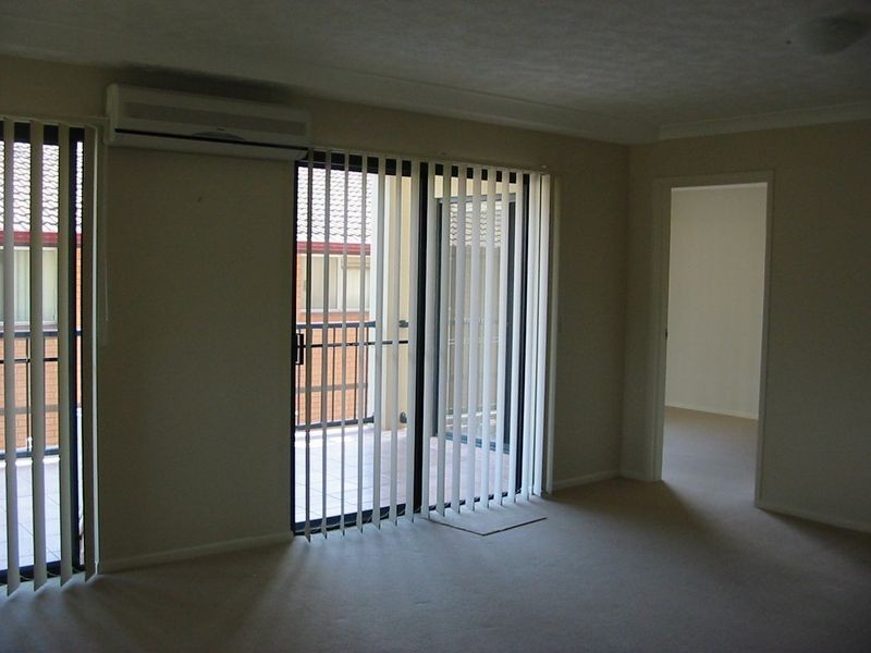 4/31 Middle Street, Labrador QLD 4215