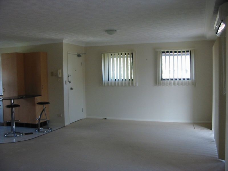 4/31 Middle Street, Labrador QLD 4215