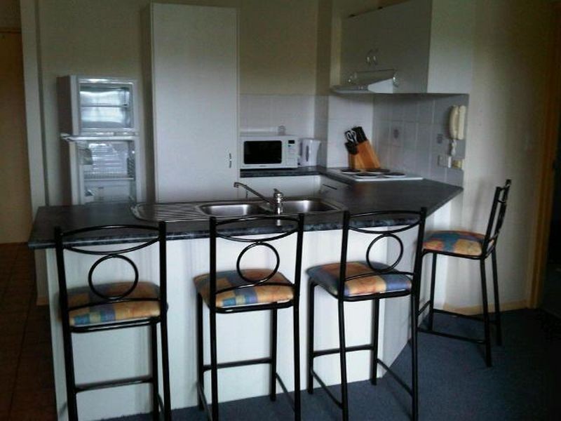 4/10 Bath Street, Labrador QLD 4215