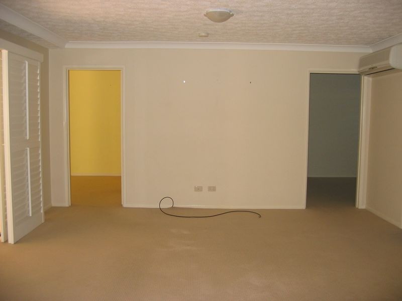 1/31 Middle Street, Labrador QLD 4215