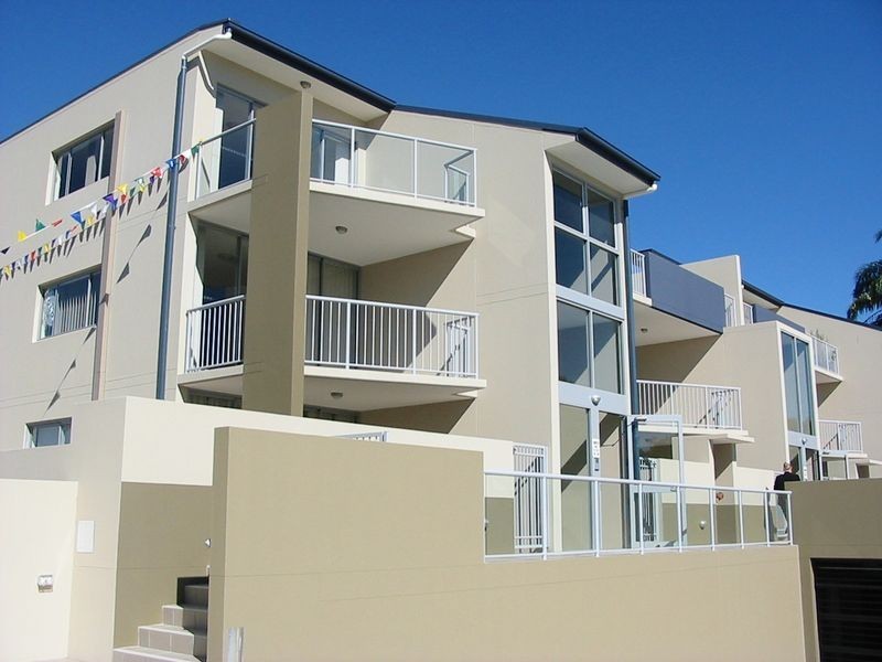 10/8 Proud Street, Labrador QLD 4215