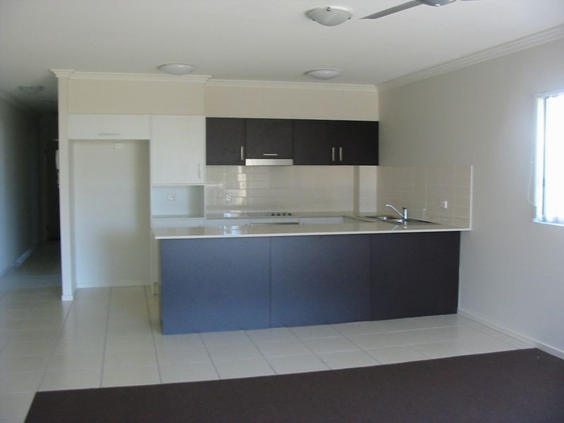 10/8 Proud Street, Labrador QLD 4215