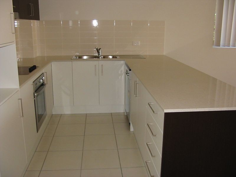 10/8 Proud Street, Labrador QLD 4215