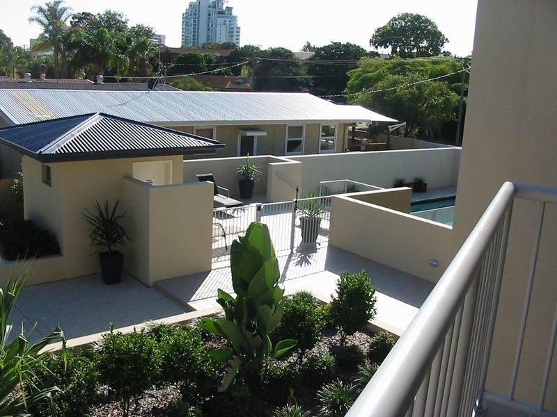 10/8 Proud Street, Labrador QLD 4215