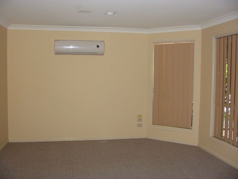 2/3 Middle Street, Labrador QLD 4215