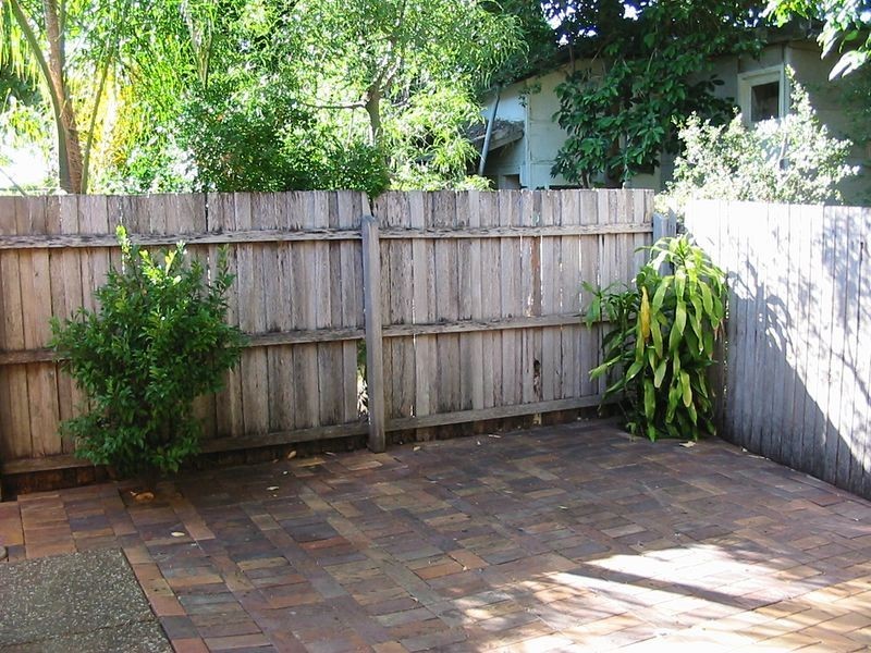 2/3 Middle Street, Labrador QLD 4215