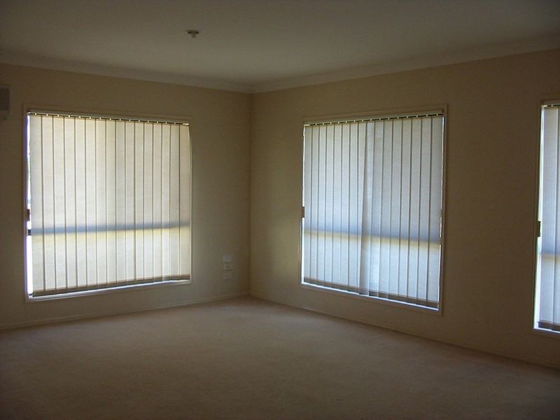 1 Little Hampton Court, Arundel QLD 4214