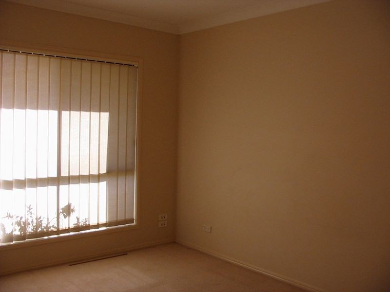 1 Little Hampton Court, Arundel QLD 4214