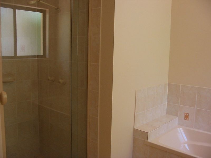 1 Little Hampton Court, Arundel QLD 4214