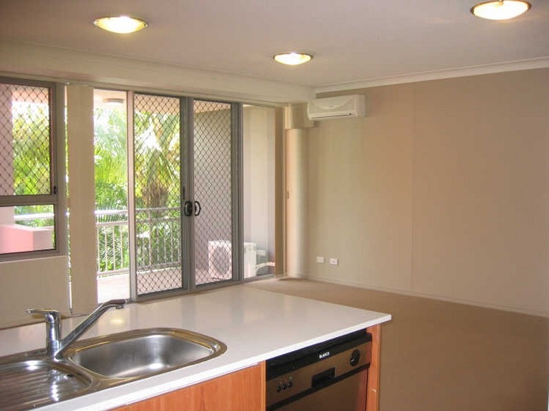 29/13 Bright Avenue, Labrador QLD 4215