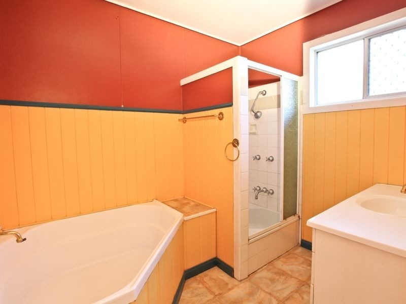 38 Ashbourne Terrace, Biggera Waters QLD 4216