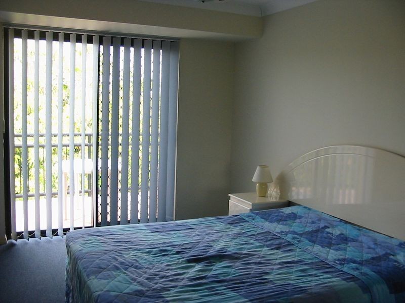 21/10-12 Bath Street, Labrador QLD 4215