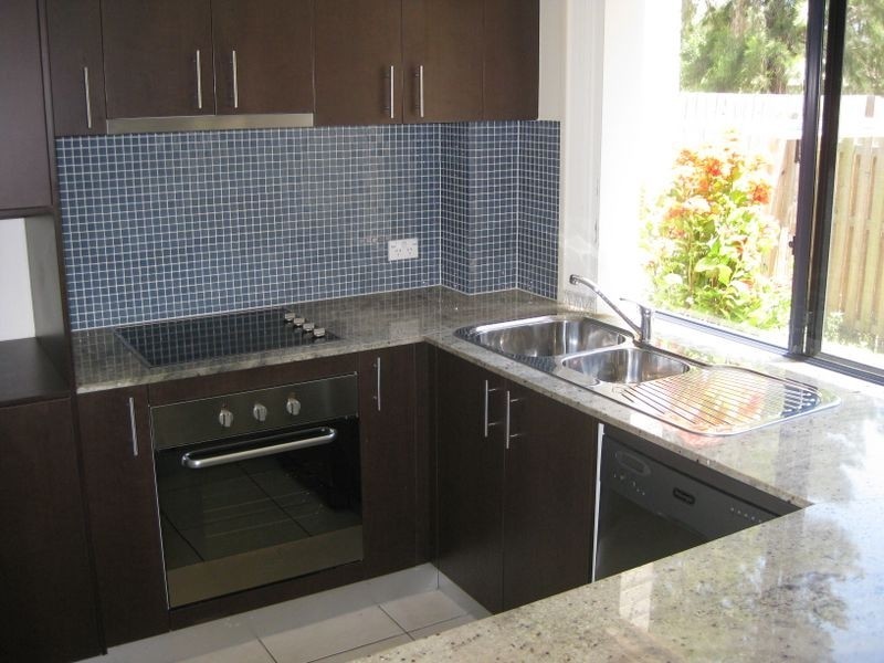 7/170 Whiting Street, Labrador QLD 4215