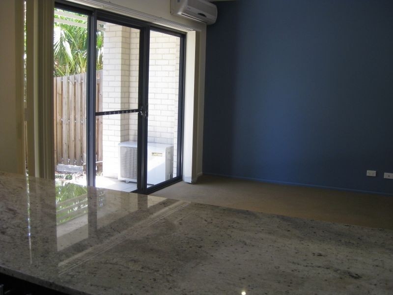 7/170 Whiting Street, Labrador QLD 4215