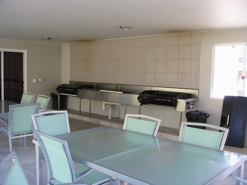 4/22 Oleander Avenue, Biggera Waters QLD 4216