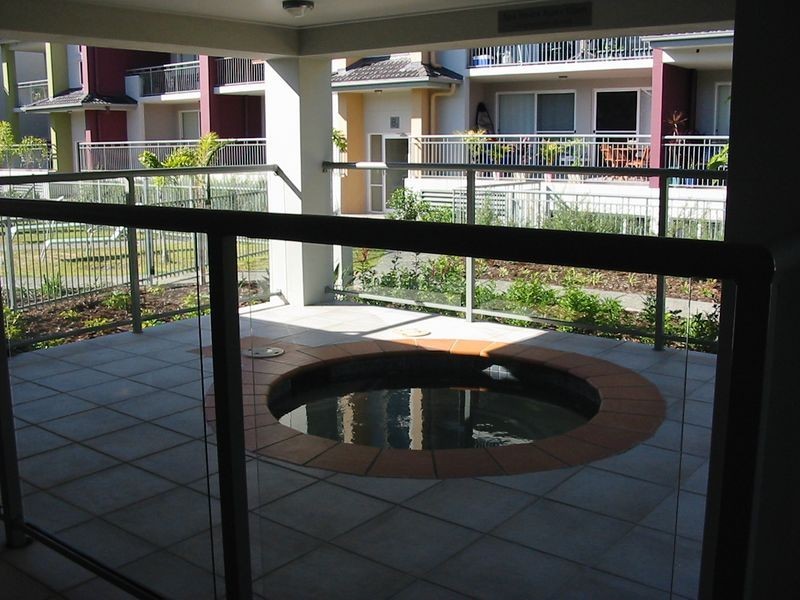 4/22 Oleander Avenue, Biggera Waters QLD 4216