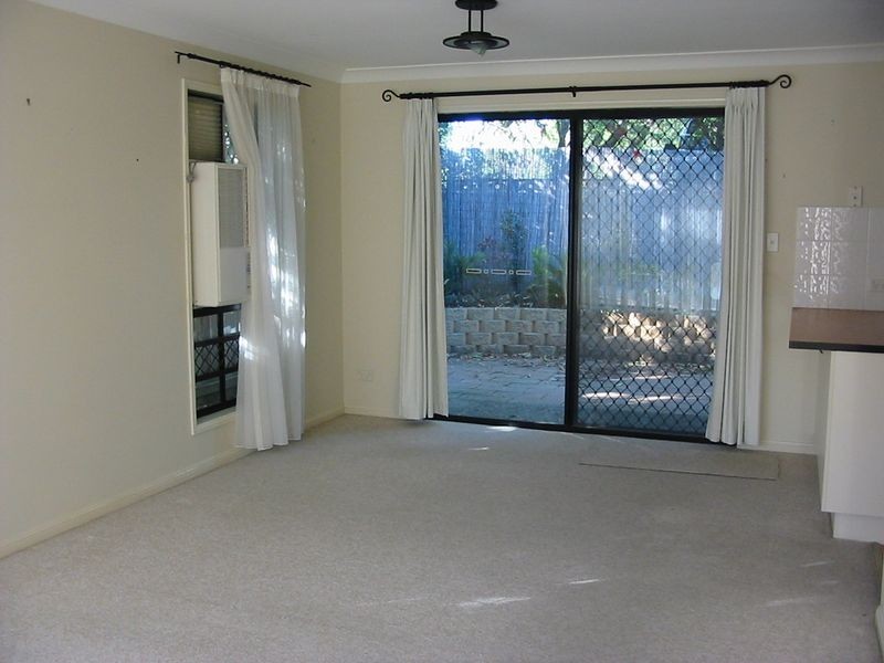 1/37 Harley Street, Labrador QLD 4215