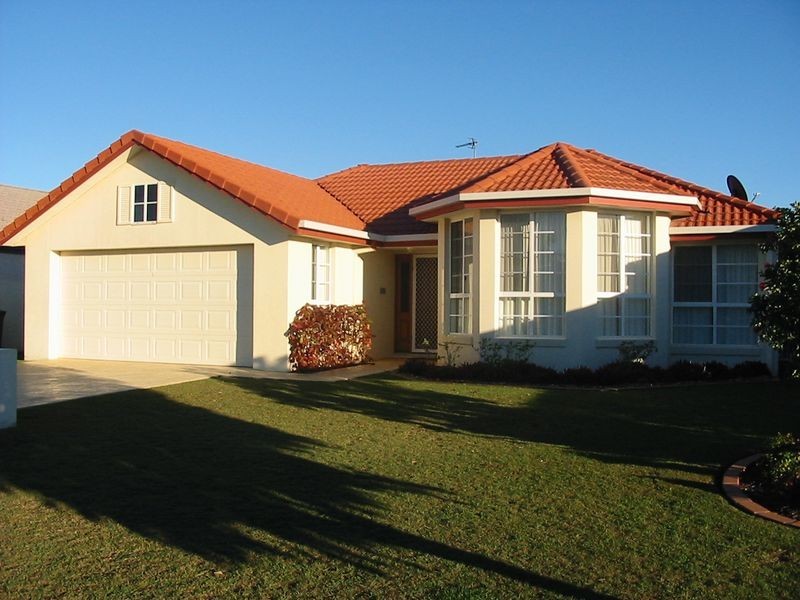 37 Tranquility Circuit, Hope Island QLD 4212