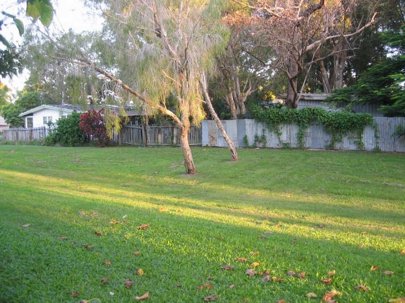 8 Echlin Street, Labrador QLD 4215
