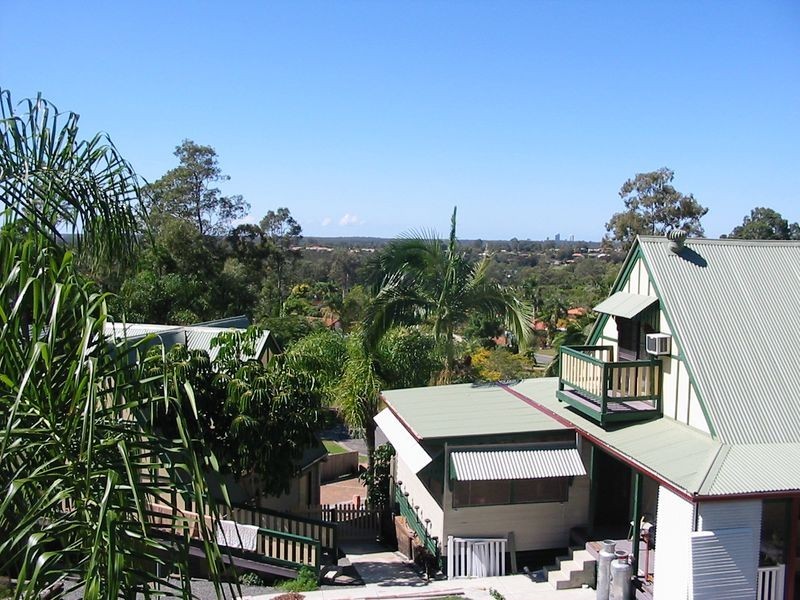 11 Leura Place, Helensvale QLD 4212