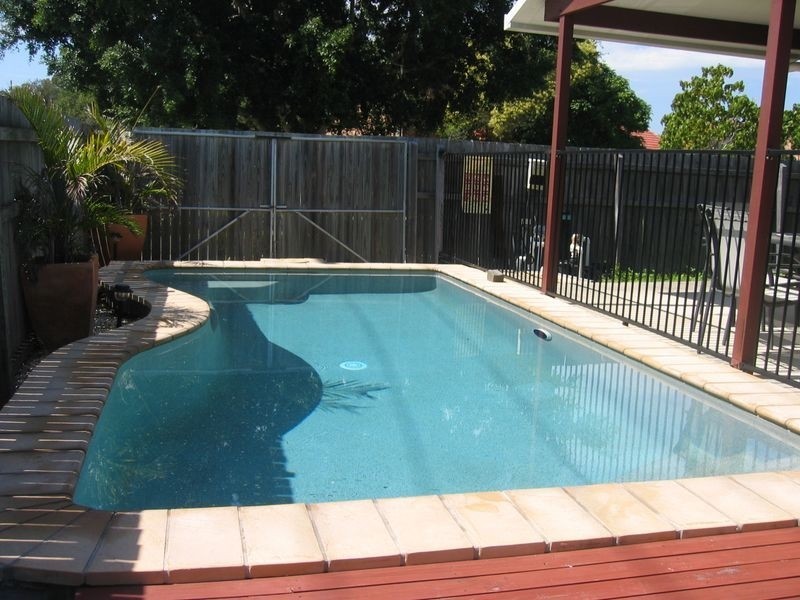 Labrador QLD 4215
