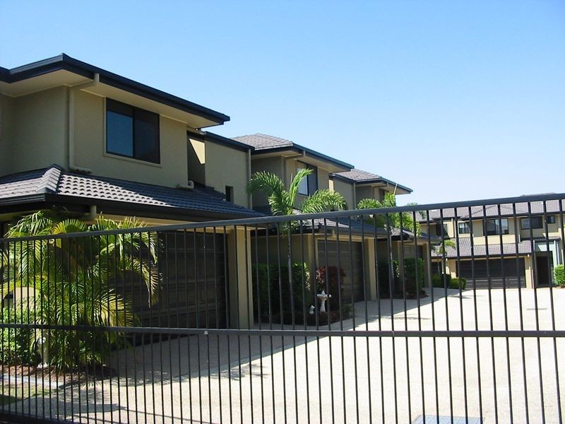 3/86 Imperial Parade, Labrador QLD 4215