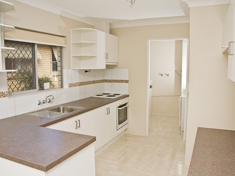 10 Goorawin Street, Runaway Bay QLD 4216