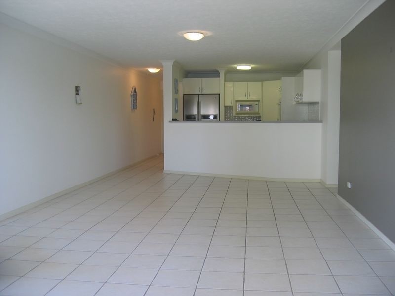 1/3 Vernia Place, Biggera Waters QLD 4216